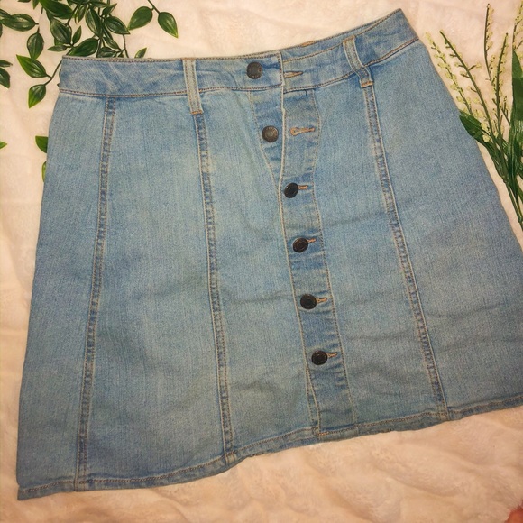 Trendy Jean Skirt - Picture 1 of 2